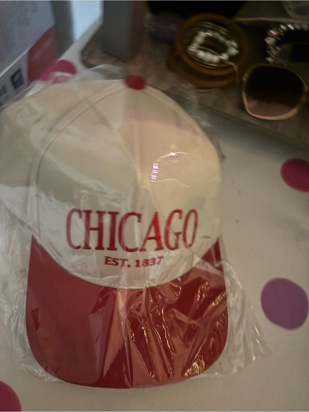 Chicago White and Red Baseball Cap - 'CHICAGO' Logo